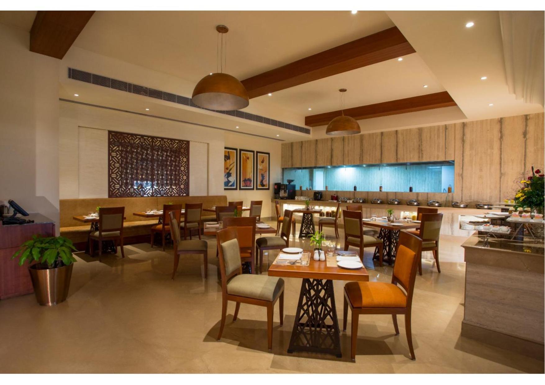 Singhania Sarovar Portico Raipur  Exterior photo