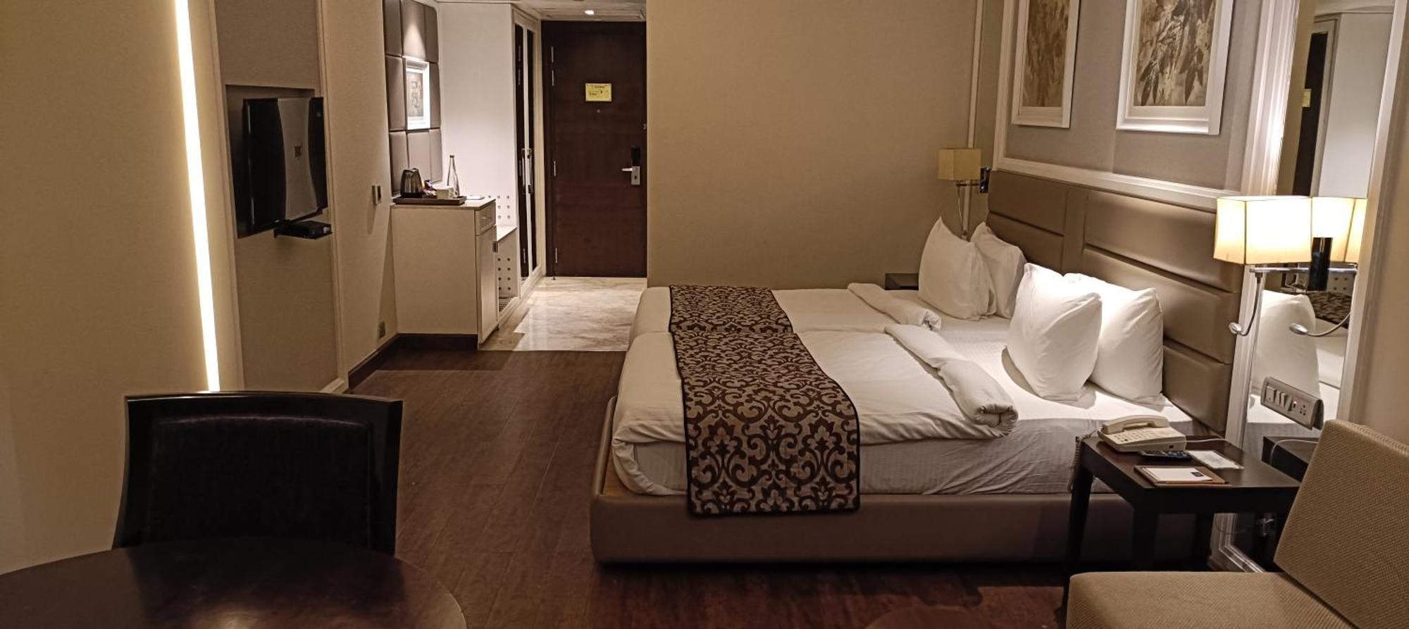 Singhania Sarovar Portico Raipur  Exterior photo